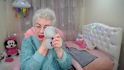 Snapshot of kaylesmoll chatting on January 23, 2025, 5:13 am kaylesmoll online show from January 23, 2025, 5:13 am