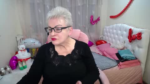 Snapshot of kaylesmoll chatting on March 8, 2025, 7:09 pm kaylesmoll online show from March 8, 2025, 7:09 pm