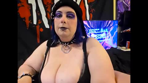 kayslav3 online show from April 7, 2026, 12:44 am