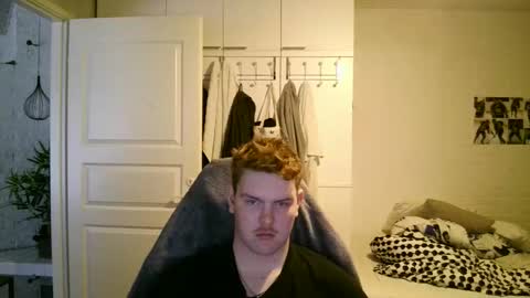 Snapshot of kayttajaviides5 chatting on March 25, 2026, 7:14 am Aatu online show from March 25, 2026, 7:14 am