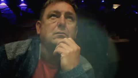 kazor3001 online show from April 26, 2026, 12:14 pm