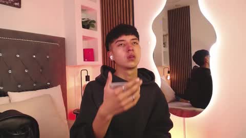 nico online show from March 18, 2026, 12:41 pm