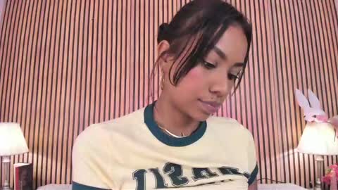 Snapshot of keeyla_stone chatting on February 3, 2026, 2:53 am keeyla stone online show from February 3, 2026, 2:53 am