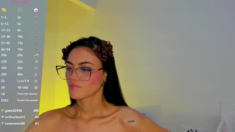 Snapshot of keily_brox chatting on December 19, 2024, 10:02 am Keily brox online show from December 19, 2024, 10:02 am