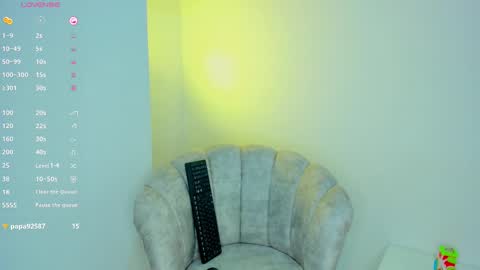 Snapshot of keily_brox chatting on January 5, 2025, 9:37 am Keily brox online show from January 5, 2025, 9:37 am