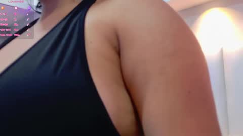 Snapshot of keily_ross1 chatting on May 15, 2026, 8:38 pm Keily Ross online show from May 15, 2026, 8:38 pm