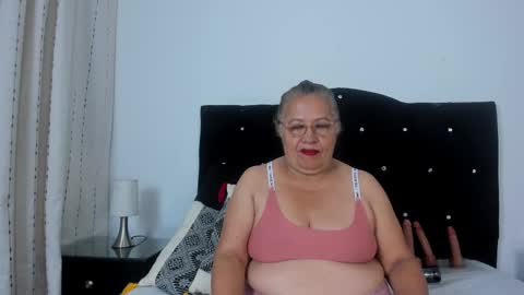   online show from September 18, 2025, 11:45 am