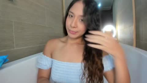 keiry_gonzalez11_aws online show from October 29, 2025, 2:47 am