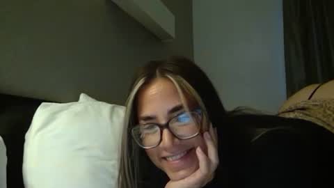 Snapshot of kekes2015 chatting on October 13, 2025, 2:11 am kekes2015 online show from October 13, 2025, 2:11 am