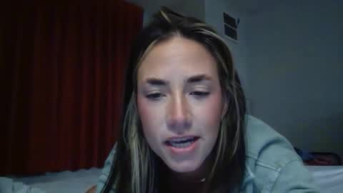 Snapshot of kekes2015 chatting on October 23, 2025, 4:23 am kekes2015 online show from October 23, 2025, 4:23 am