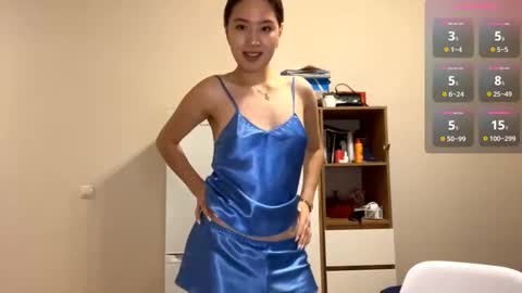 Kely online show from October 9, 2025, 2:15 pm