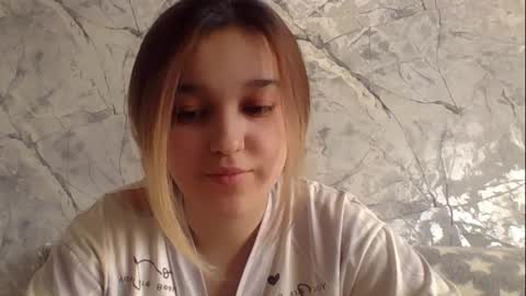 kelli_nuna_bebe online show from May 1, 2026, 10:31 am