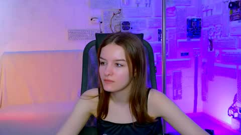 kelliebanshe online show from June 9, 2026, 4:24 am