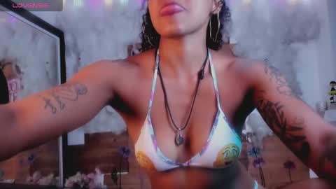 Snapshot of kelly__thomson chatting on February 6, 2025, 9:49 pm kelly__thomson online show from February 6, 2025, 9:49 pm