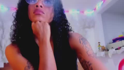 Snapshot of kelly__thomson chatting on February 12, 2025, 12:48 am kelly__thomson online show from February 12, 2025, 12:48 am