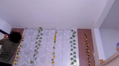 kelly__thomson online show from February 25, 2026, 1:21 pm