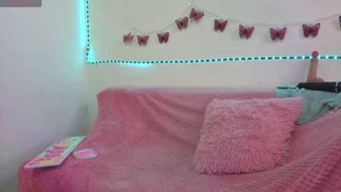 Kelly online show from April 12, 2026, 10:26 pm