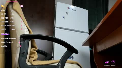 Snapshot of kelly_case18 chatting on January 24, 2025, 9:06 am KELLY online show from January 24, 2025, 9:06 am