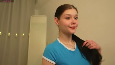 Snapshot of kelly_ember chatting on January 6, 2025, 2:03 pm  KELLY  online show from January 6, 2025, 2:03 pm