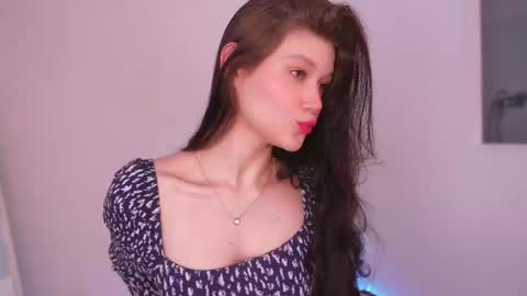 Snapshot of kelly_ember chatting on March 9, 2025, 8:40 am  KELLY  online show from March 9, 2025, 8:40 am