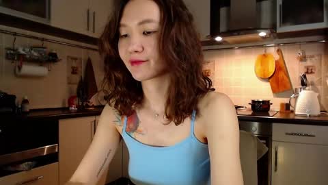 Snapshot of kelly_yon chatting on January 7, 2025, 9:14 pm Kelly online show from January 7, 2025, 9:14 pm