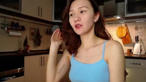 Snapshot of kelly_yon chatting on January 17, 2025, 9:50 pm Kelly online show from January 17, 2025, 9:50 pm