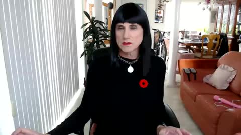 Snapshot of kellyannelynn chatting on November 11, 2025, 6:41 pm kellyanne Lynn but please call me fucktoy online show from November 11, 2025, 6:41 pm