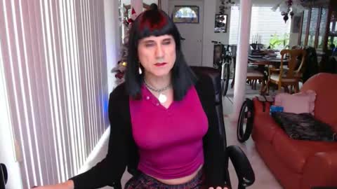 Snapshot of kellyannelynn chatting on December 14, 2025, 4:23 pm kellyanne Lynn but please call me fucktoy online show from December 14, 2025, 4:23 pm