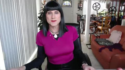 Snapshot of kellyannelynn chatting on January 7, 2026, 6:10 pm kellyanne Lynn but please call me fucktoy online show from January 7, 2026, 6:10 pm