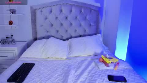 Snapshot of kellymillian_ chatting on January 25, 2025, 4:03 pm kellyMillian online show from January 25, 2025, 4:03 pm