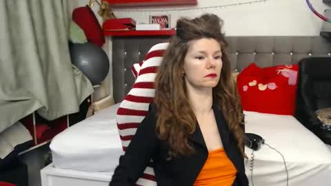 kelly online show from February 25, 2026, 8:18 pm