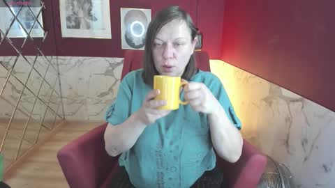 Kelly online show from September 9, 2025, 5:51 am