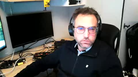 kelvin06133 online show from January 17, 2025, 11:29 pm