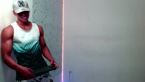 ken__owensx online show from September 25, 2025, 4:49 am