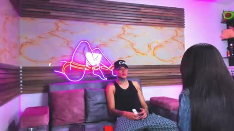 Snapshot of ken_and_bonnie chatting on April 18, 2026, 7:51 pm ken_and_bonnie online show from April 18, 2026, 7:51 pm