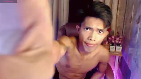 ken_minjun online show from April 10, 2026, 11:48 am