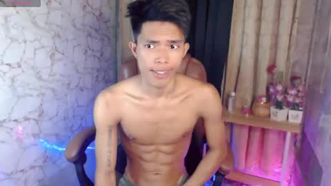 ken_minjun online show from April 14, 2026, 4:02 pm