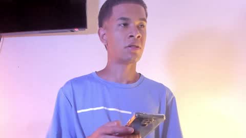 Julian Rivera   online show from December 17, 2024, 2:23 am