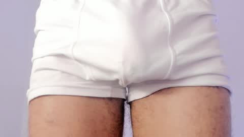 Julian Rivera   online show from September 15, 2025, 5:46 pm