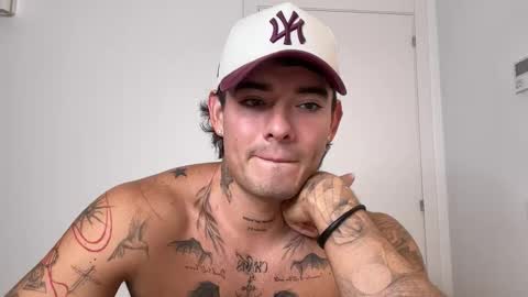 luis carlos esteban online show from October 19, 2025, 4:51 pm