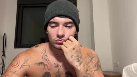 luis carlos esteban online show from November 3, 2025, 5:58 pm