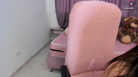 Snapshot of kendal_jhonsson chatting on December 3, 2024, 7:55 pm kendal_jhonsson online show from December 3, 2024, 7:55 pm