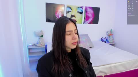 Snapshot of kendal_jhonsson chatting on December 22, 2024, 12:05 pm kendal_jhonsson online show from December 22, 2024, 12:05 pm