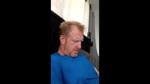 kendall21978 online show from May 12, 2026, 5:10 pm