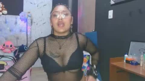 Snapshot of kendall_cherry_ chatting on October 29, 2025, 9:05 pm kendall online show from October 29, 2025, 9:05 pm