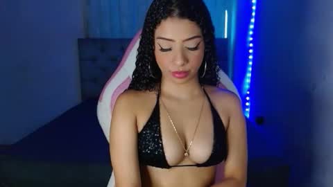 Snapshot of kendallrush2 chatting on January 31, 2025, 3:33 pm  Kendall Rush online show from January 31, 2025, 3:33 pm