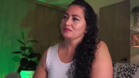 kendally_ online show from November 13, 2025, 2:27 pm