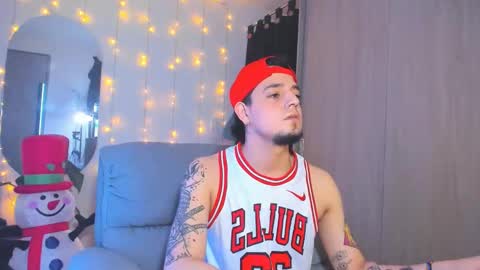 Snapshot of kendel_dimitri chatting on December 14, 2024, 5:51 am kendel_dimitri online show from December 14, 2024, 5:51 am