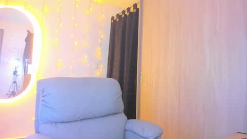 Snapshot of kendel_dimitri chatting on December 17, 2024, 6:45 am kendel_dimitri online show from December 17, 2024, 6:45 am