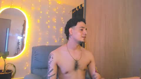 Snapshot of kendel_dimitri chatting on December 27, 2024, 7:08 am kendel_dimitri online show from December 27, 2024, 7:08 am